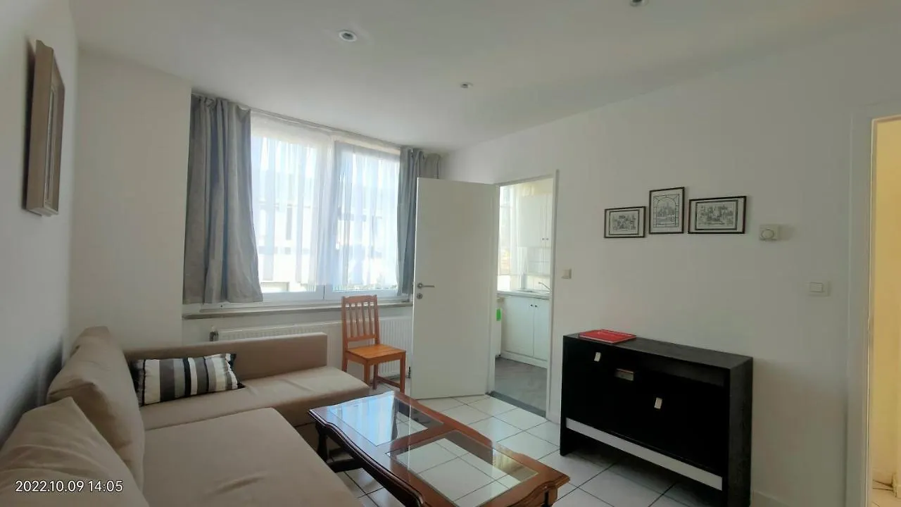 Compact, Wel Enaf For 3 The Flat In Antwerp Apartment